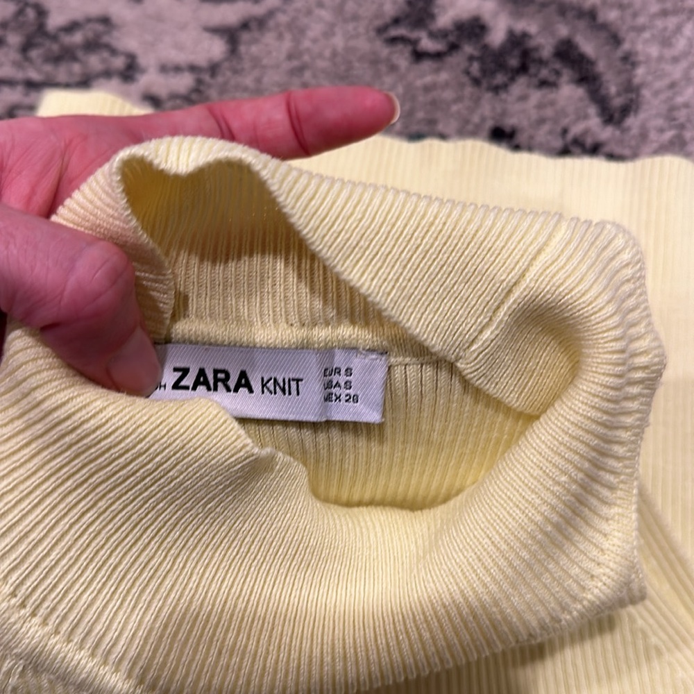 ⭐️Yellow Zara Sleeveless Ribbed Sweater S - Picture 3 of 3